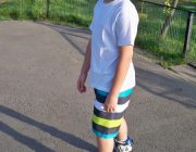 Antrenamente de badminton, dans, înot, role, patinaj, atletism cu Robi