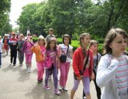 ÎN PARC