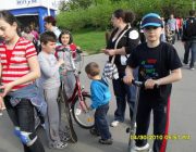 Skateboard, patinaj pe role ºi ciclism