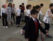 Intrecere pe role, skateboard si trotinete