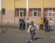 Ne jucam si la scoala.